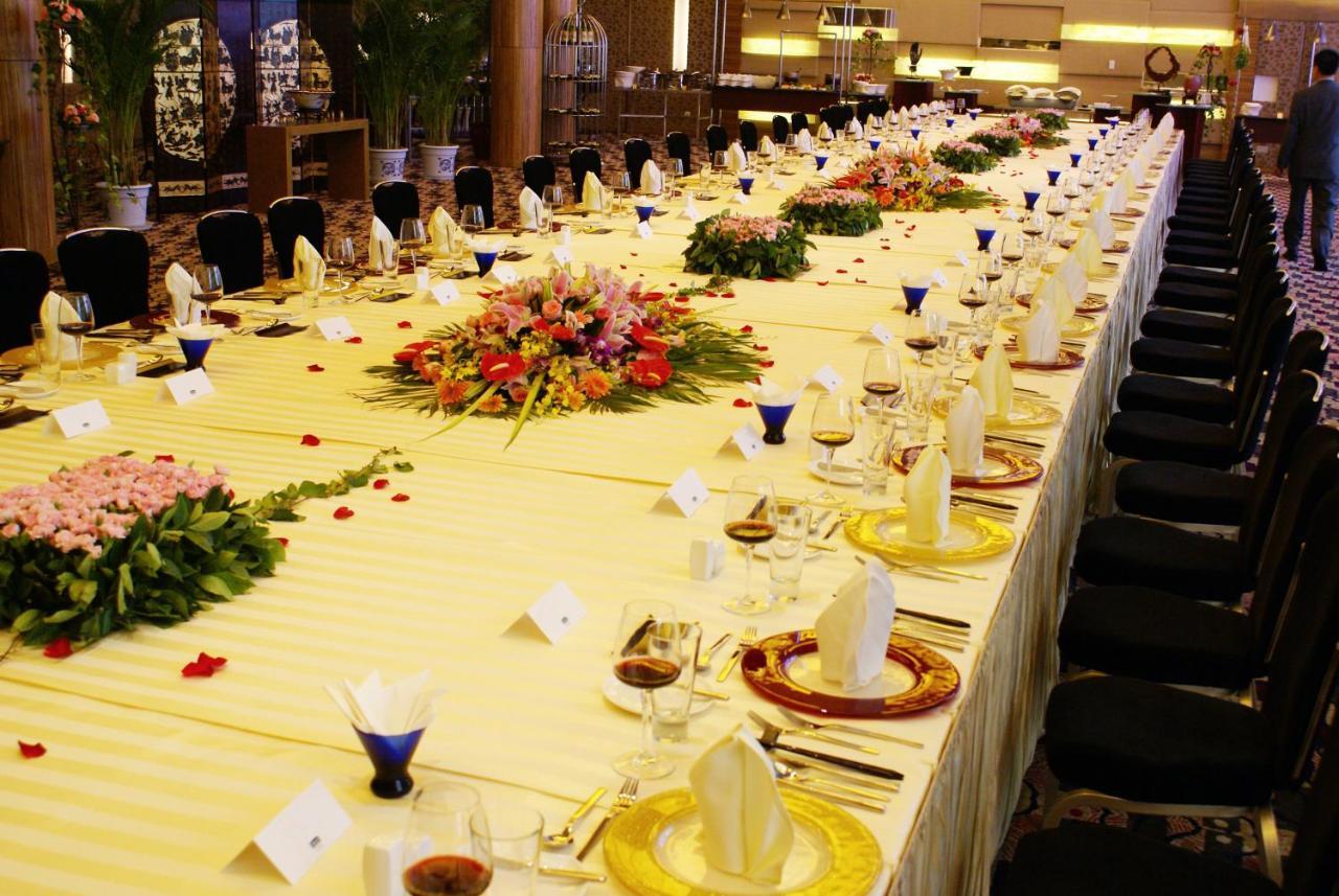 Holiday Inn Binhai Tianjin Exterior foto