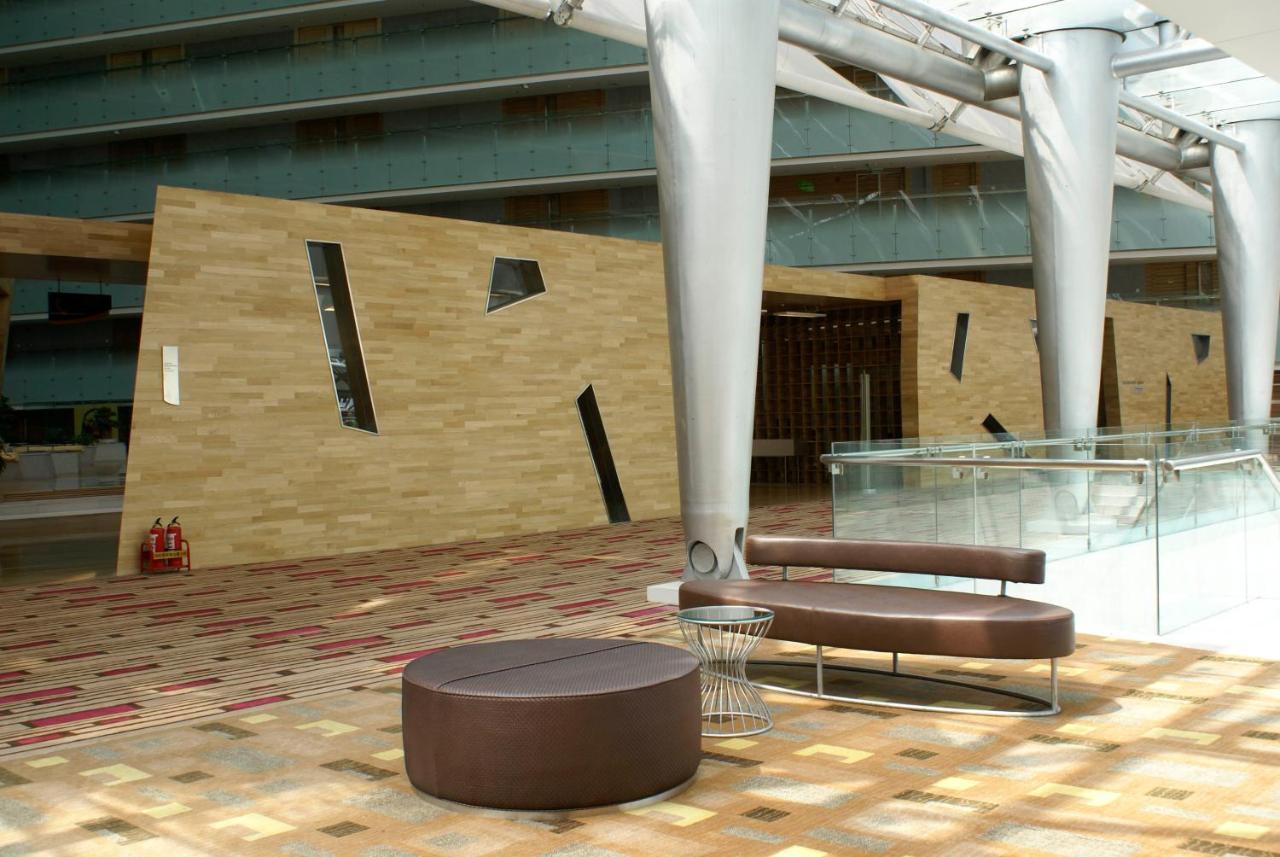 Holiday Inn Binhai Tianjin Exterior foto