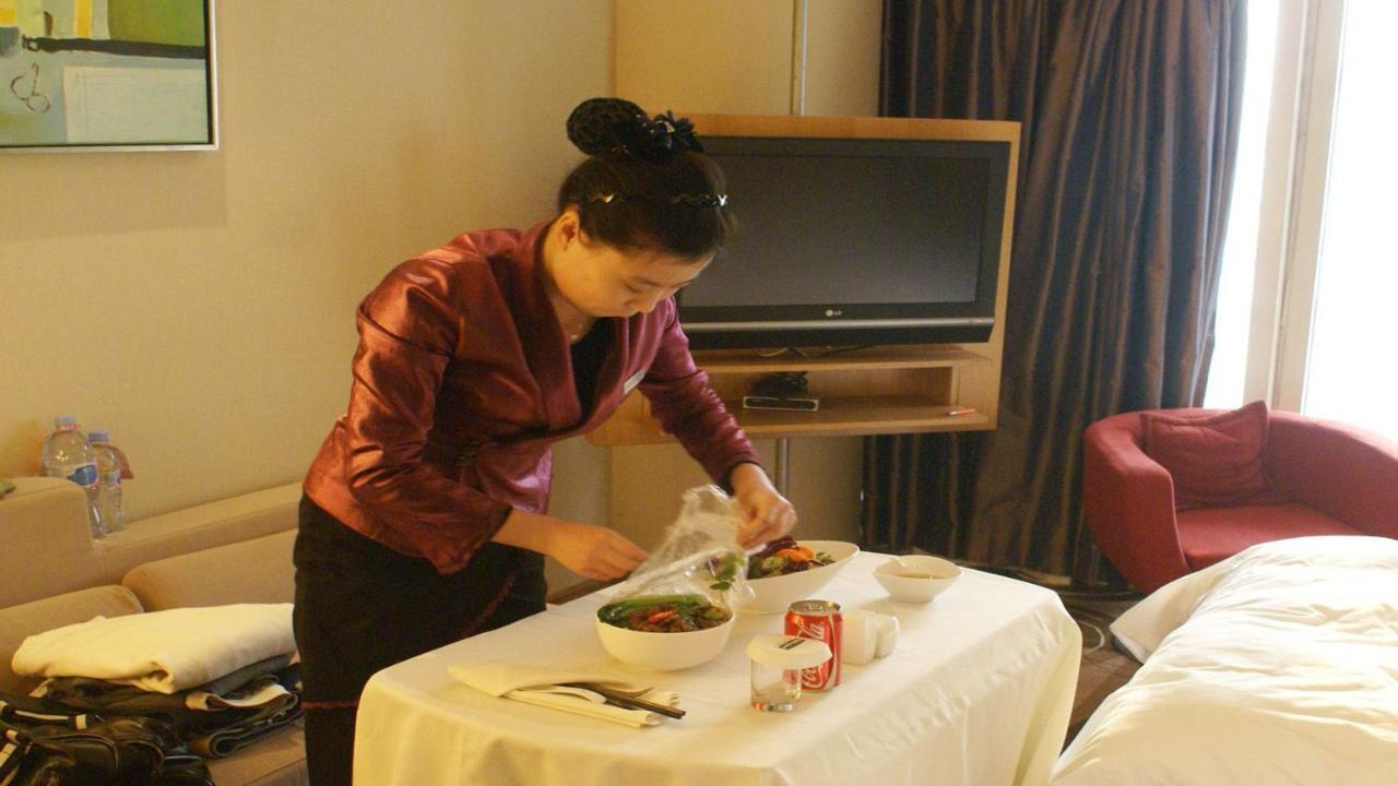 Holiday Inn Binhai Tianjin Exterior foto