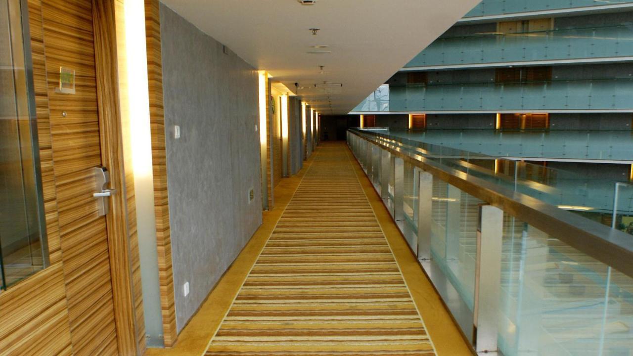 Holiday Inn Binhai Tianjin Exterior foto