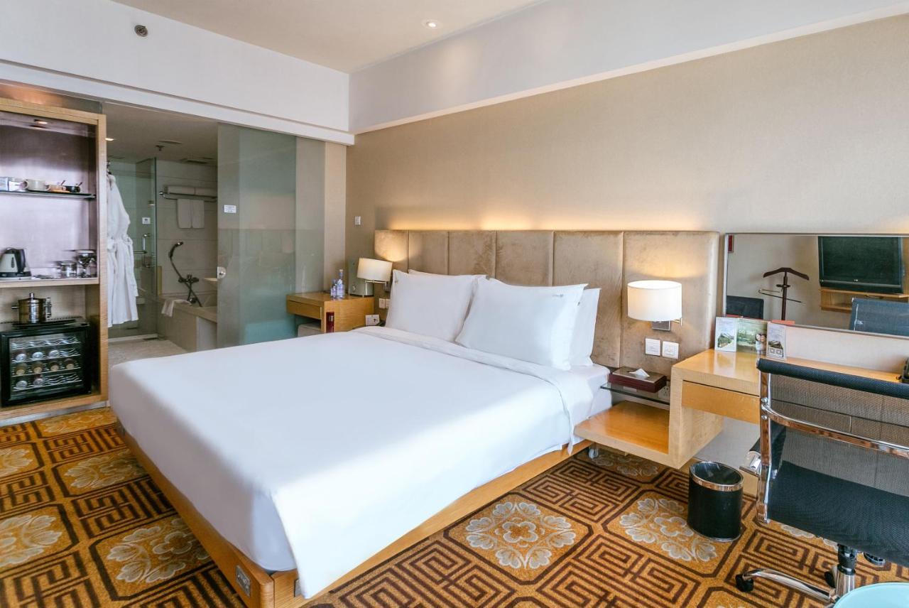 Holiday Inn Binhai Tianjin Exterior foto